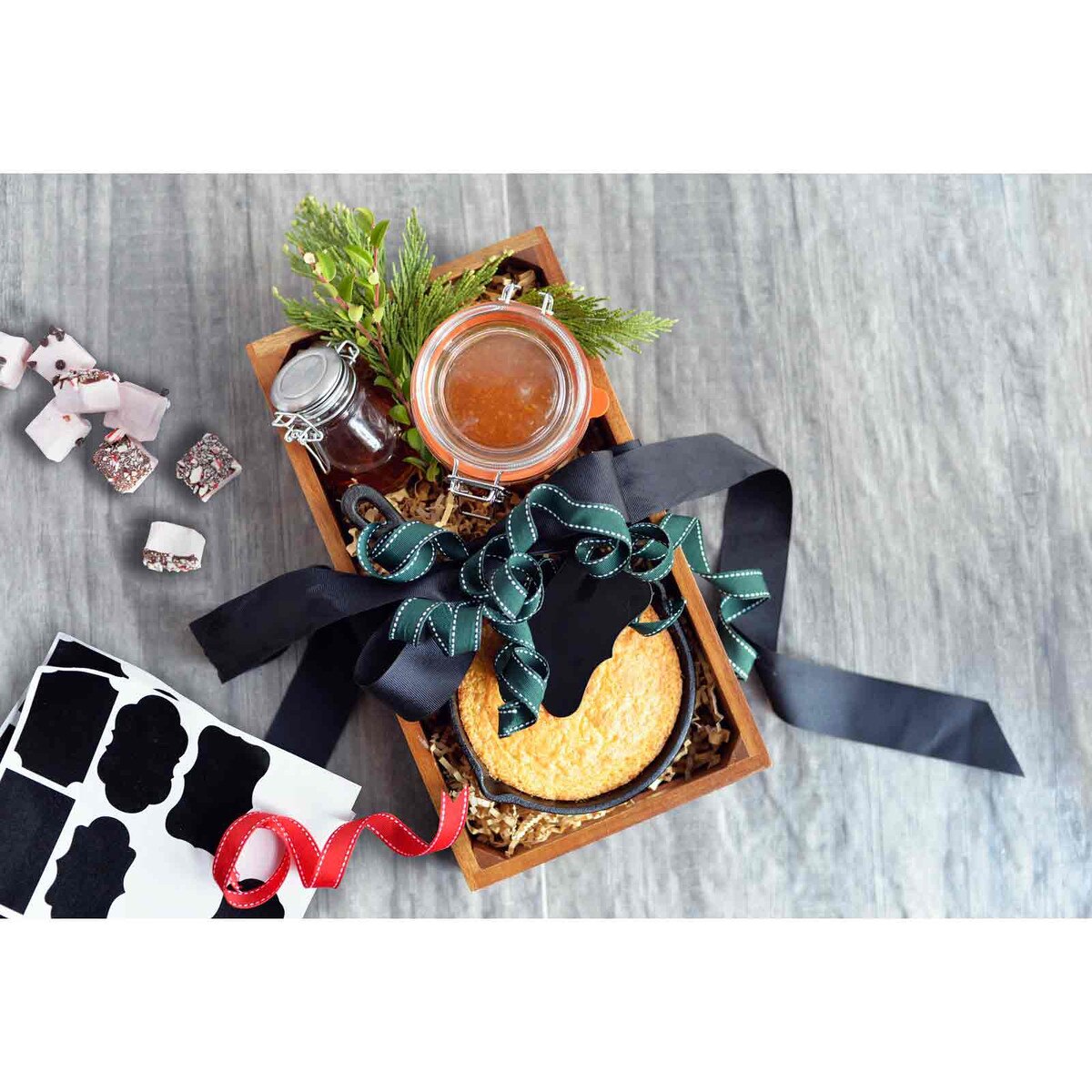 TableCraft Cast Iron Cookware 12 oz Round Mini Skillet