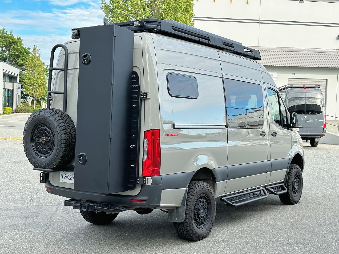 Trenta Aluminum Camper Van Ski & Multisport Storage Box