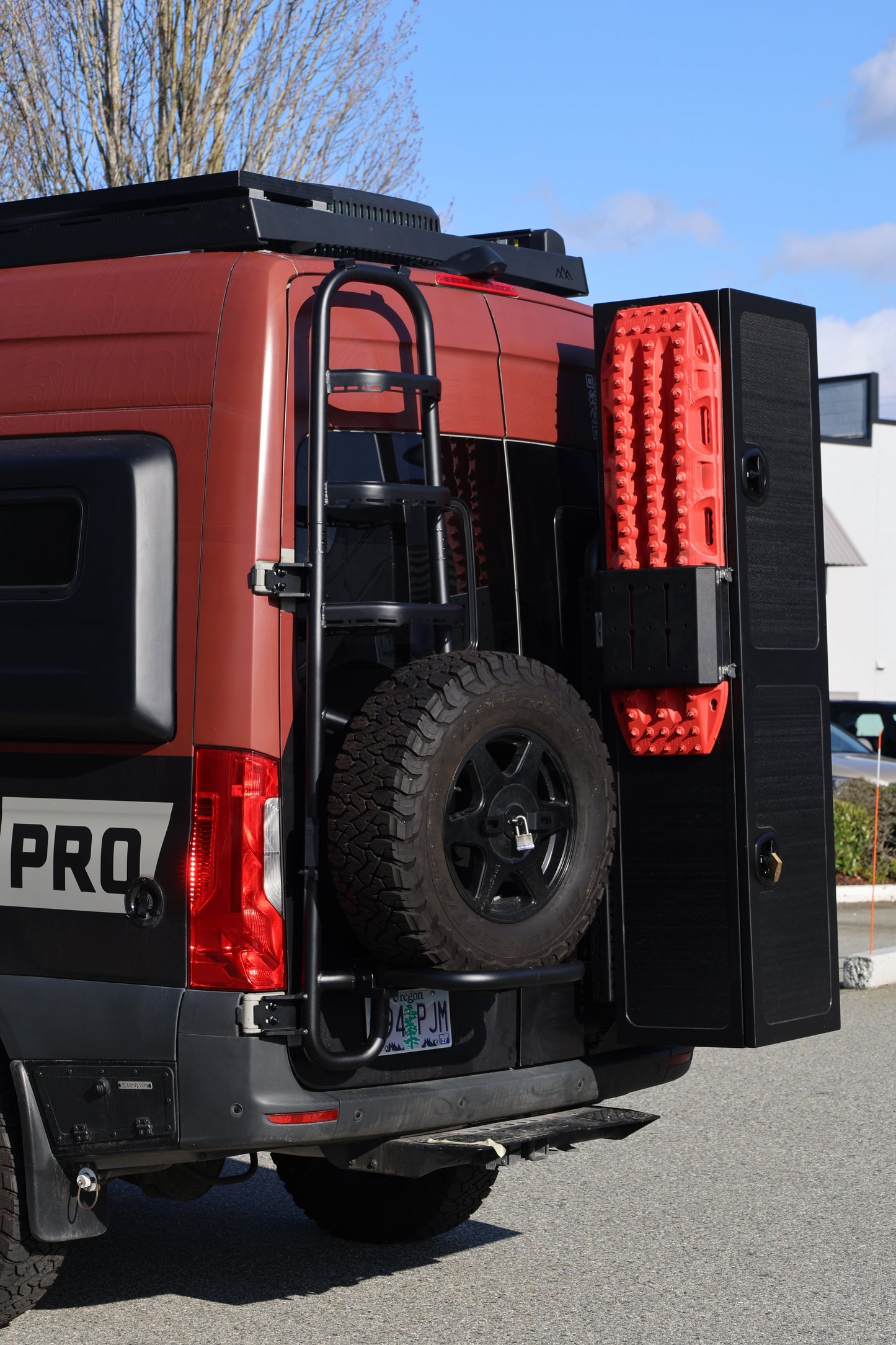 Trenta Carbon Fiber Camper Van Ski & Multisport Storage Box