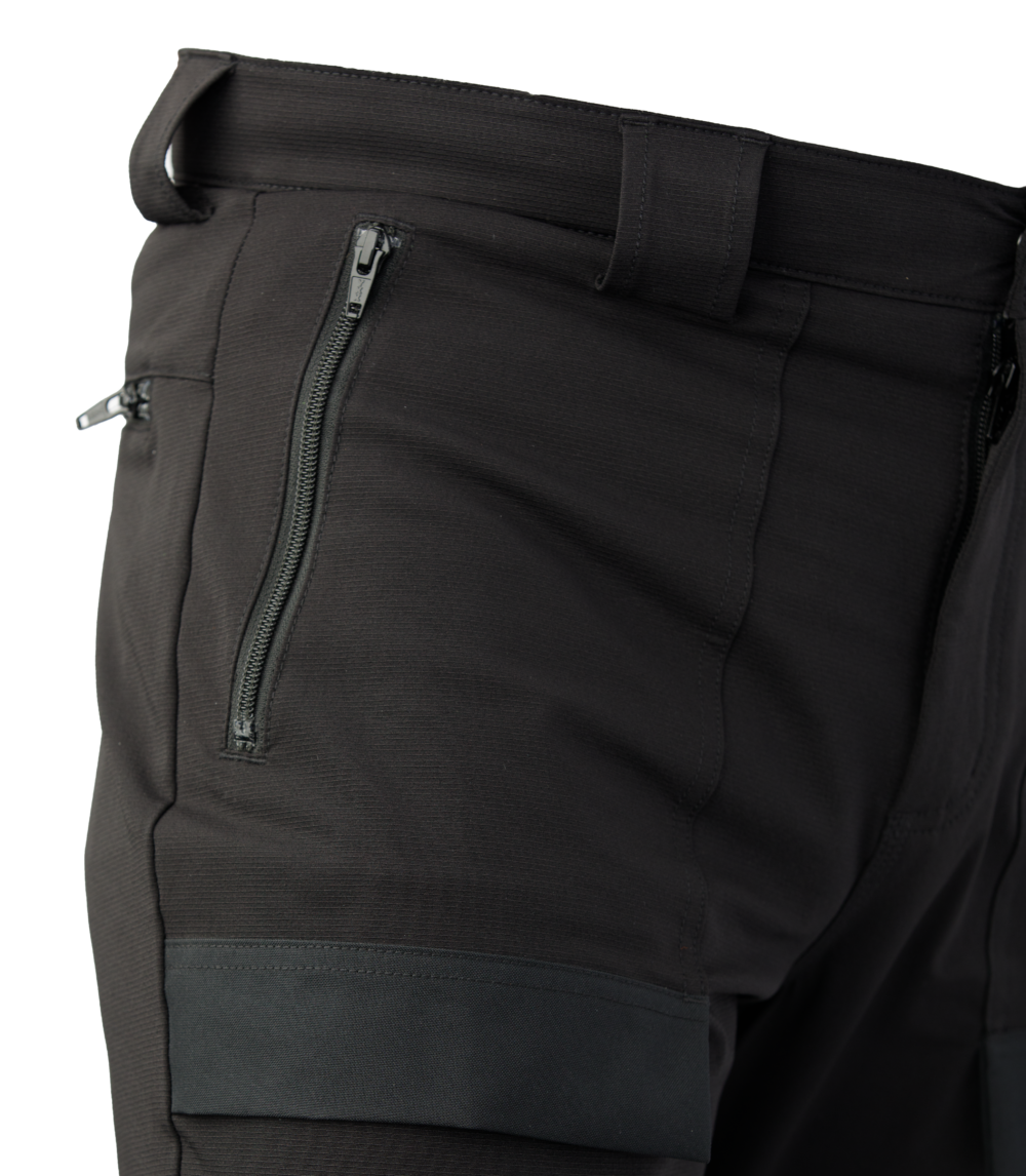 Comfort Fit Free Flex Jogger with Tapered Leg