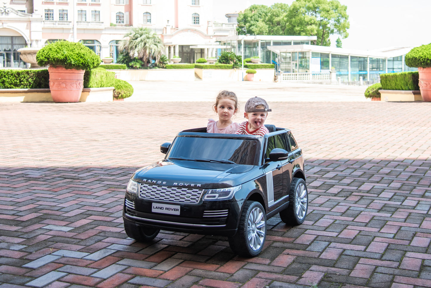 2026 Range Rover HSE 2 Seater 24V Kids Ride On Car With Remote Control DELUXE MODEL WITH LEATHER SEATS AND RUBBER TIRES
