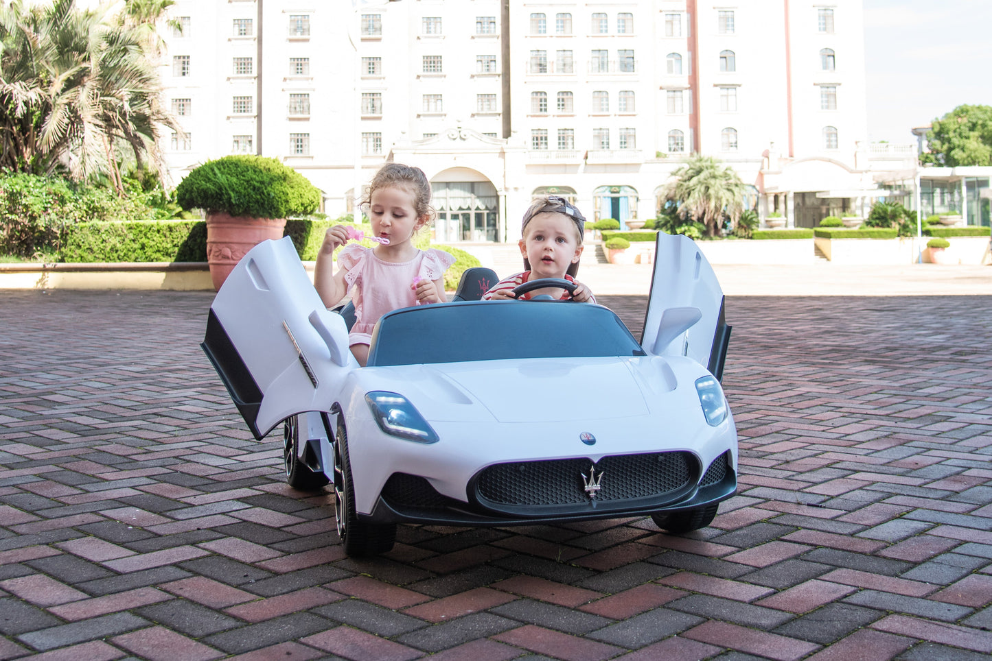 2026 24V Maserati MC20 4X4 2 Seater DELUXE Kids Ride On Car