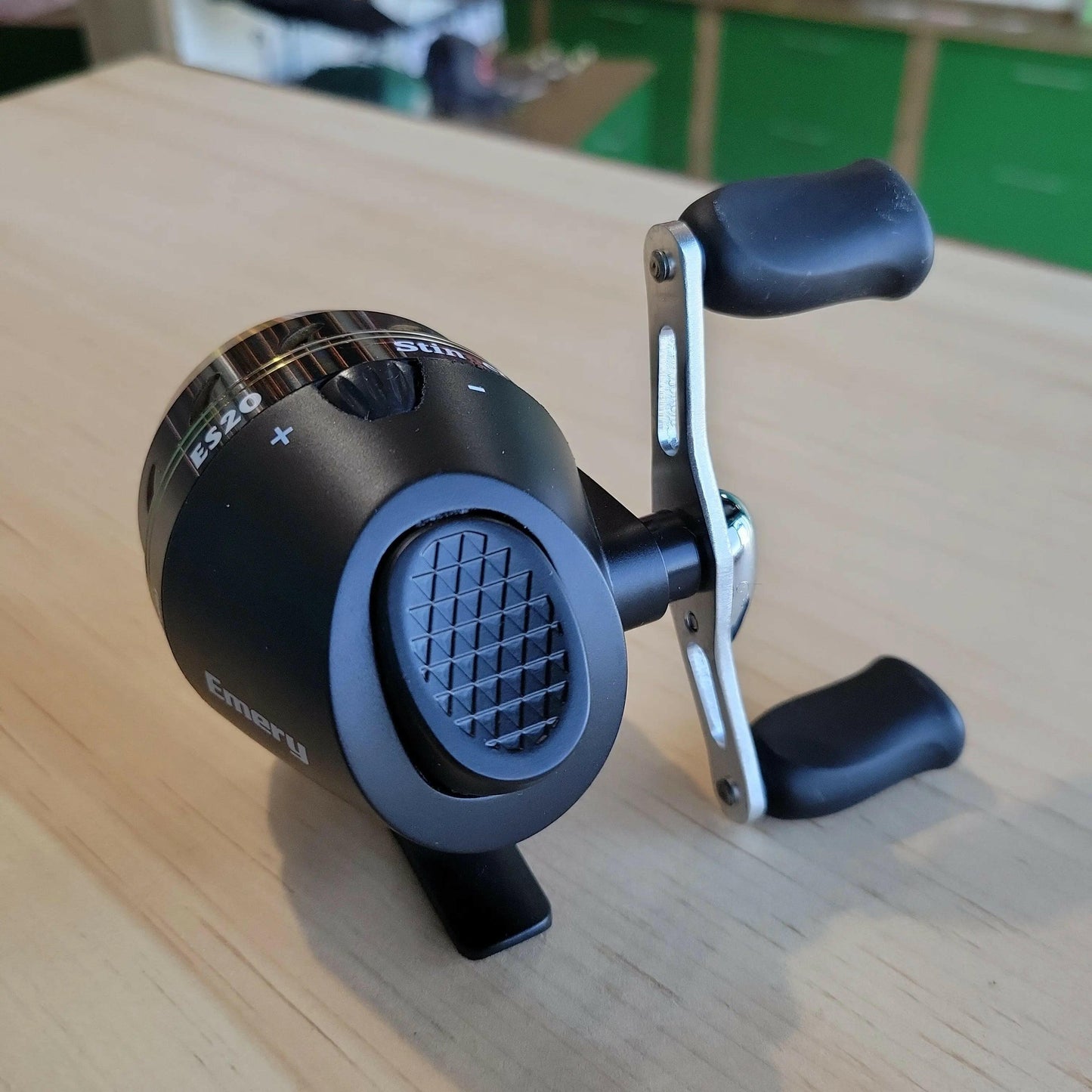 🍁Emery Stinger Spin Cast Reel