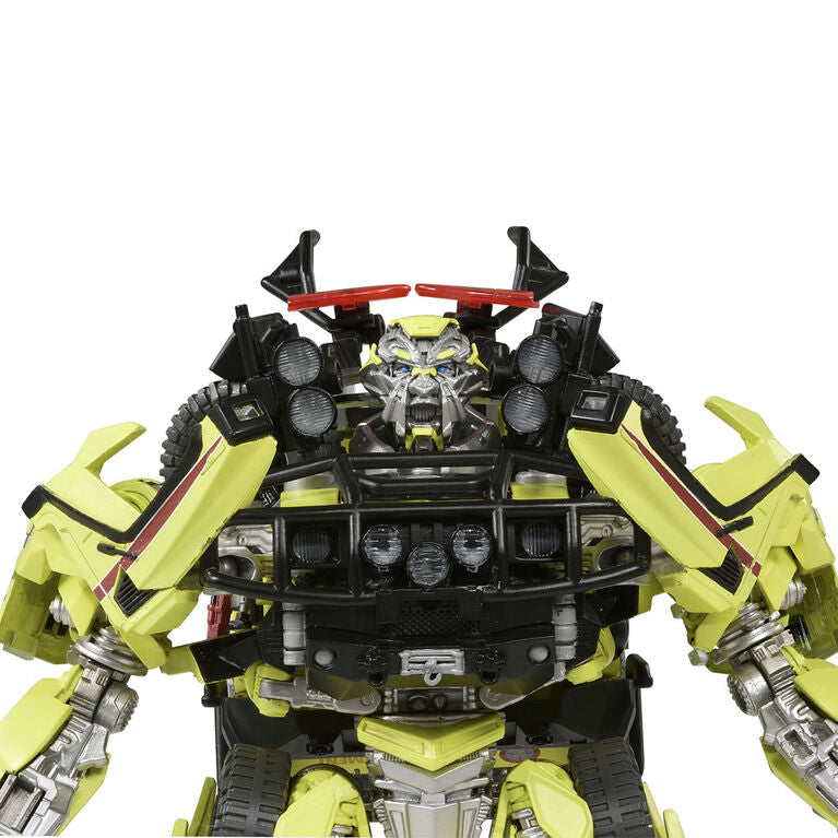 Transformers Movie Masterpiece Series: MPM-11 Autobot Ratchet Collector Figure - R Exclusive