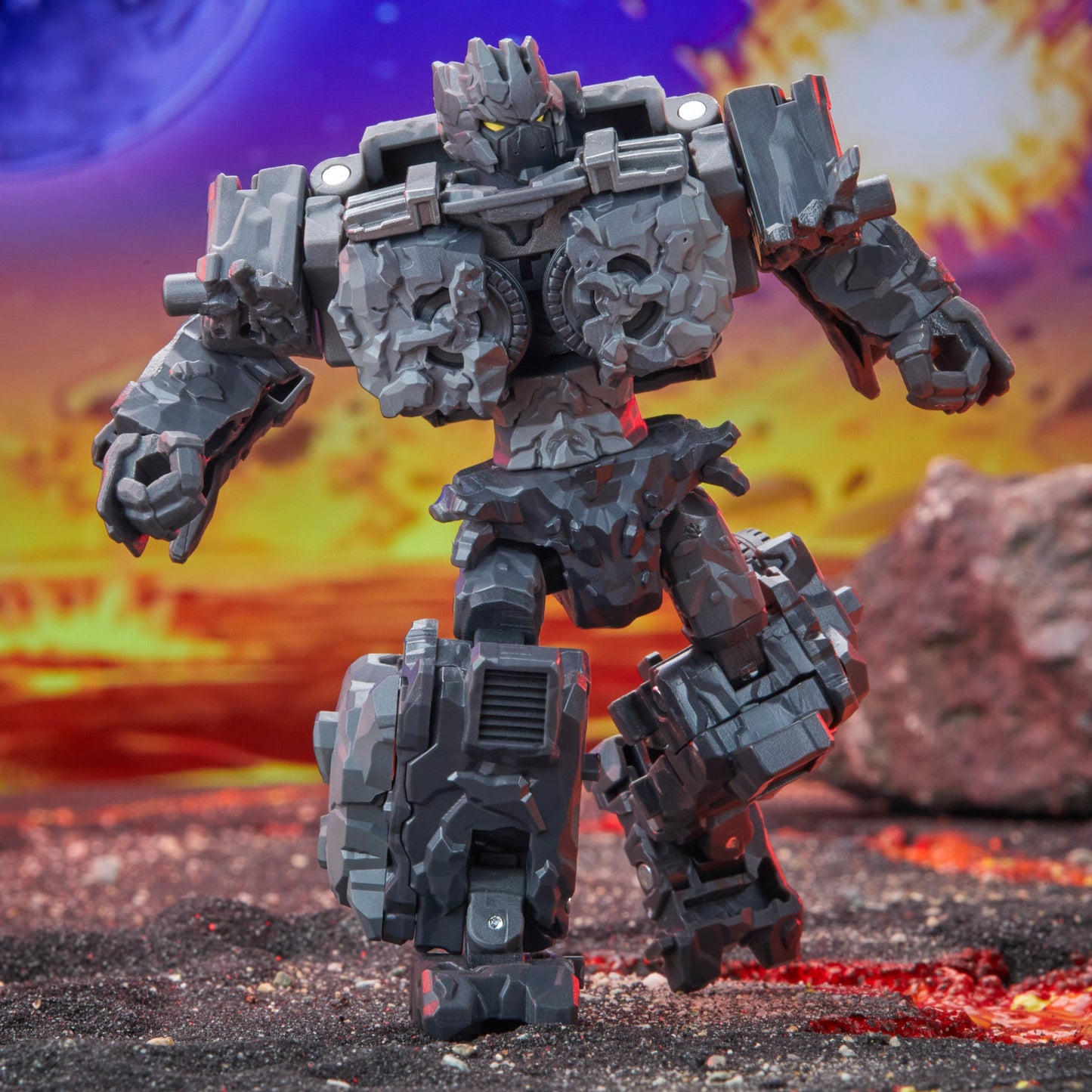 Transformers Legacy United - Deluxe Class - Infernac Universe Magneous