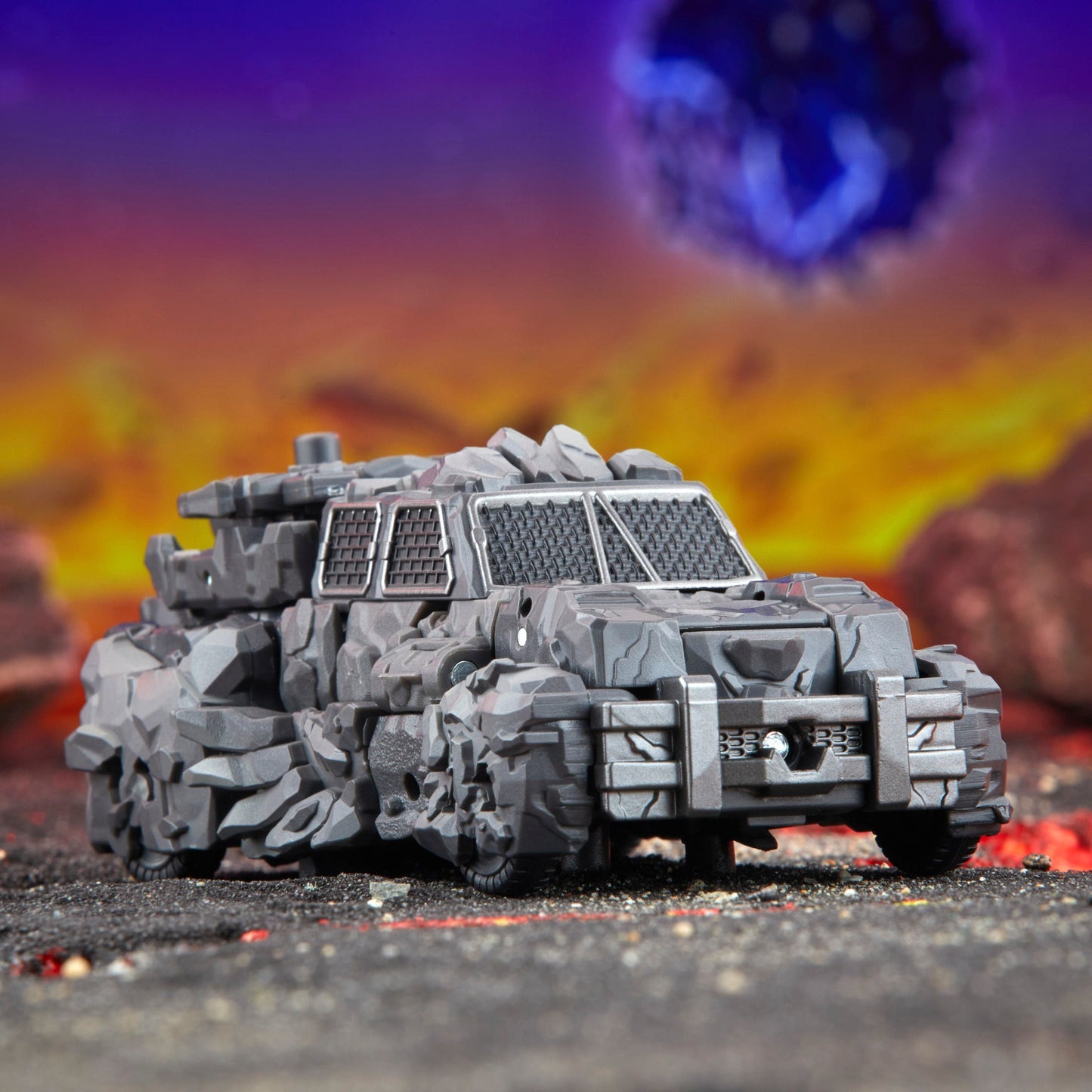 Transformers Legacy United - Deluxe Class - Infernac Universe Magneous