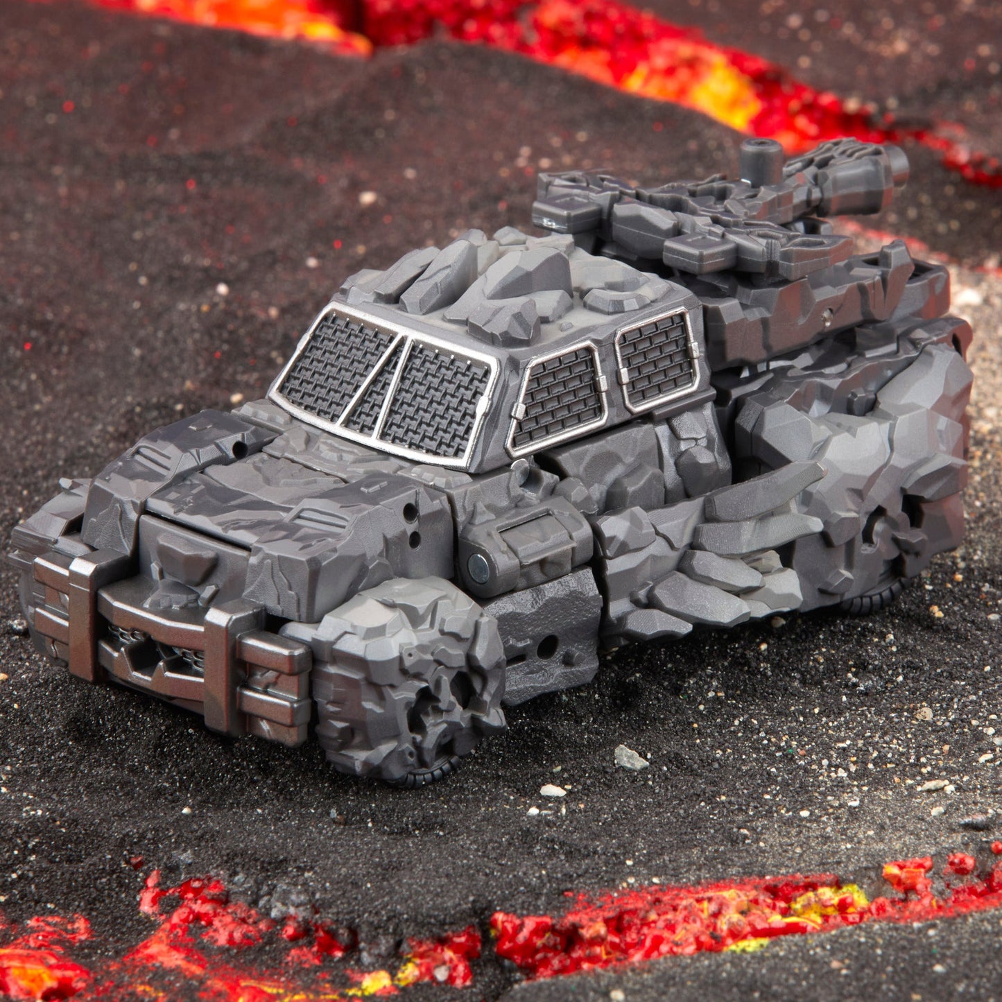 Transformers Legacy United - Deluxe Class - Infernac Universe Magneous