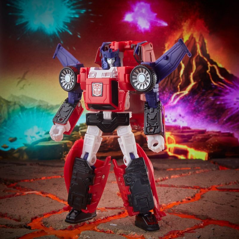 Transformers Generations War for Cybertron: Kingdom Deluxe WFC-K41 Autobot Road Rage - Exclusive -max 1 PER CUSTOMER