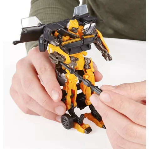 Transformers Buzzworthy Bumblebee Studio Series Deluxe 79BB High Octane Bumblebee vs. 02BB Decepticon Stinger - exclusive