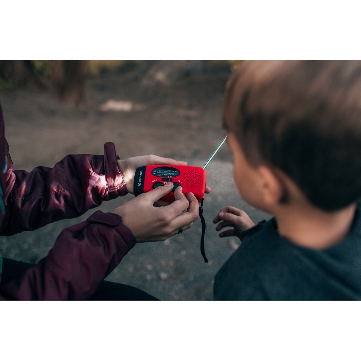 Handheld Solar/Dynamo Powered Flashlight w/ Radio