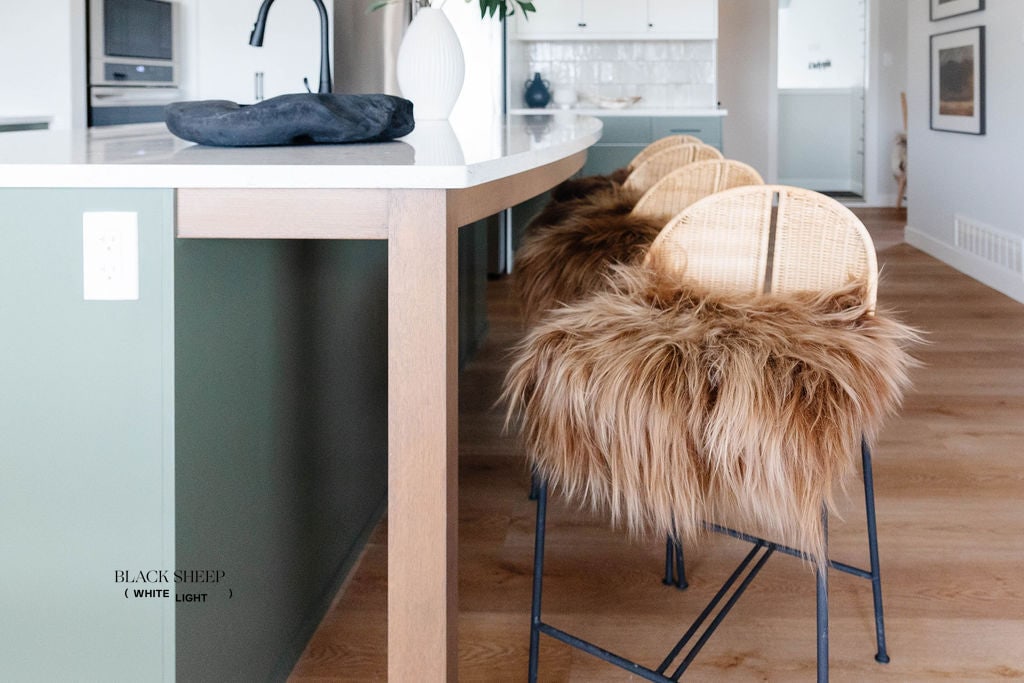 BROWN ICELANDIC SHEEPSKIN CHAIR PAD