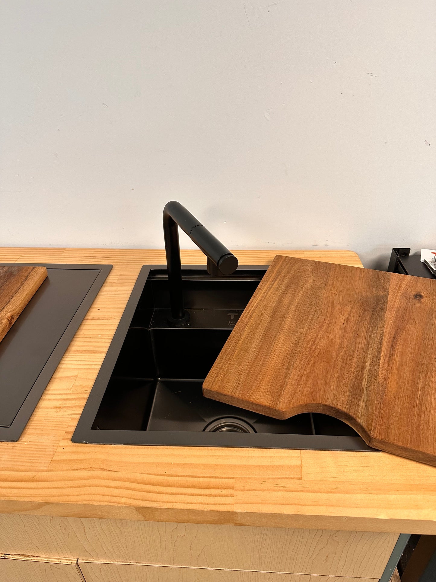 Space-Saving Camper Van/Truck RV Sink