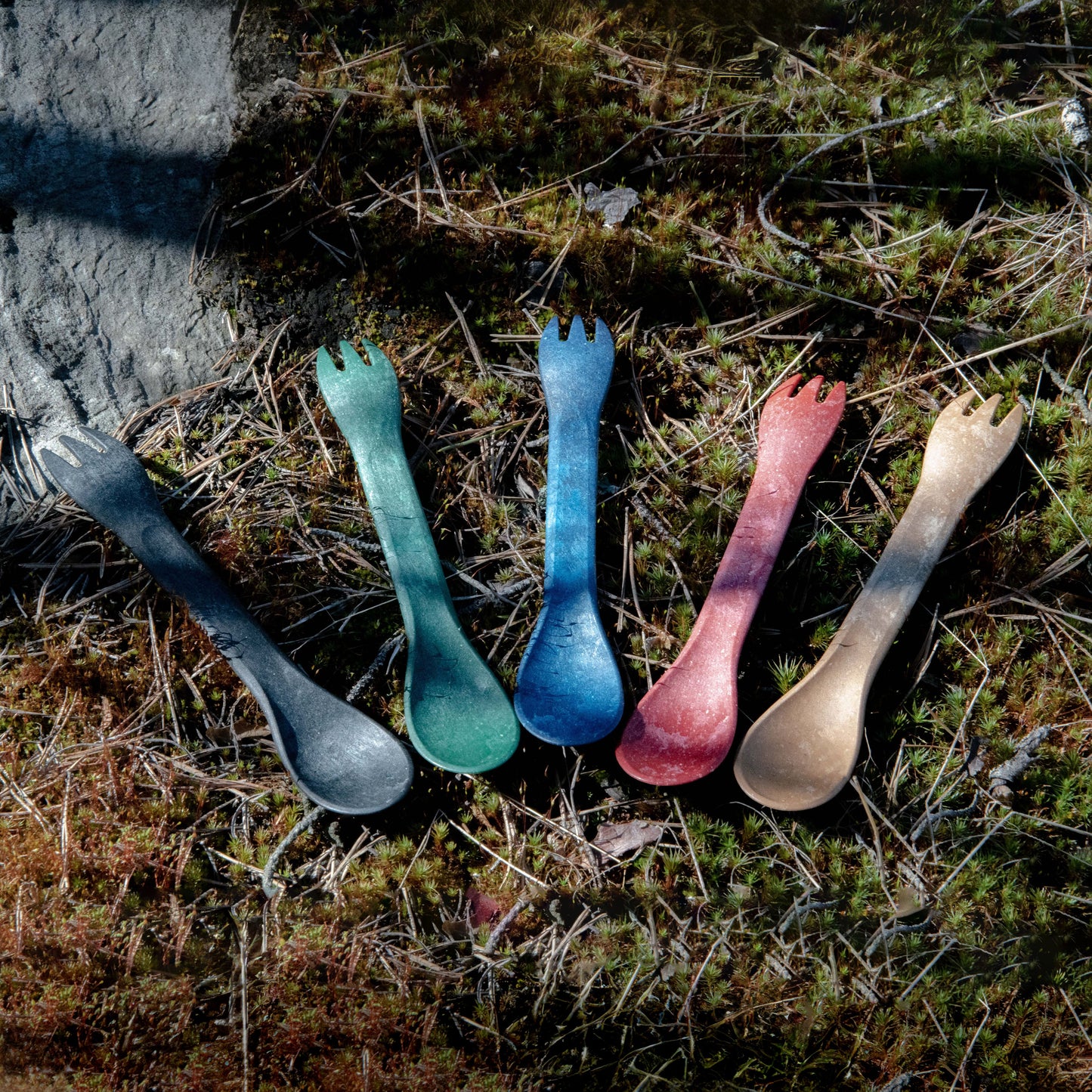 https://cdn.shopify.com/s/files/1/0813/4882/1276/files/Kupilka_cutlery_spork165_allcolours_spring_1.jpg?v=1698743611