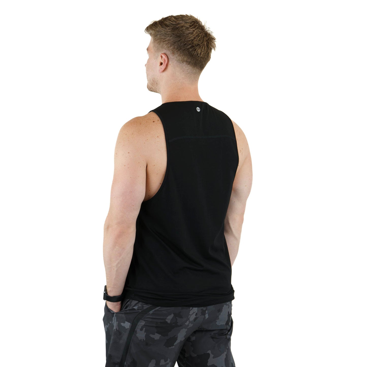 FA Momentum Tank Black