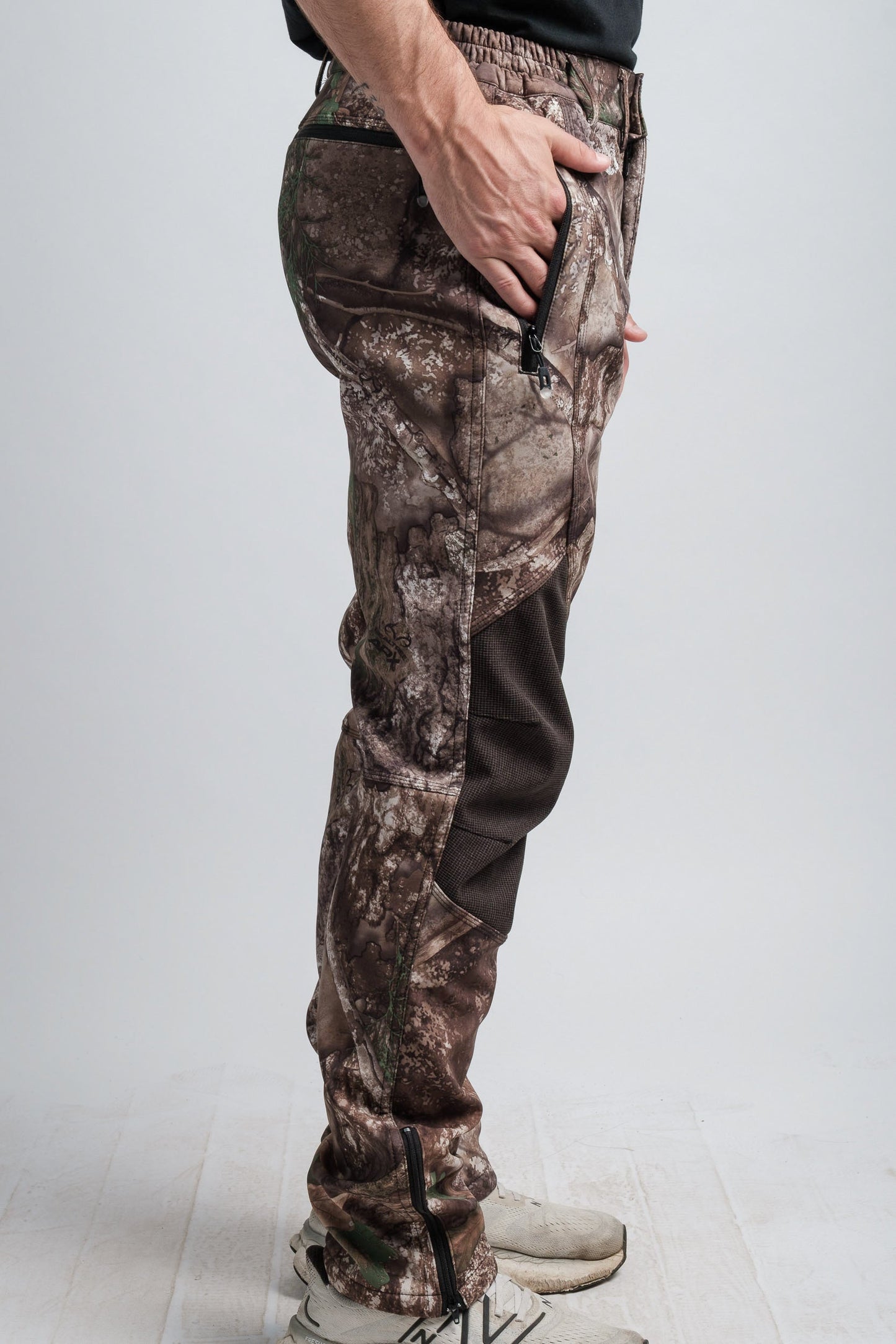 Men's Adventure Water Resistant Pants - Camo