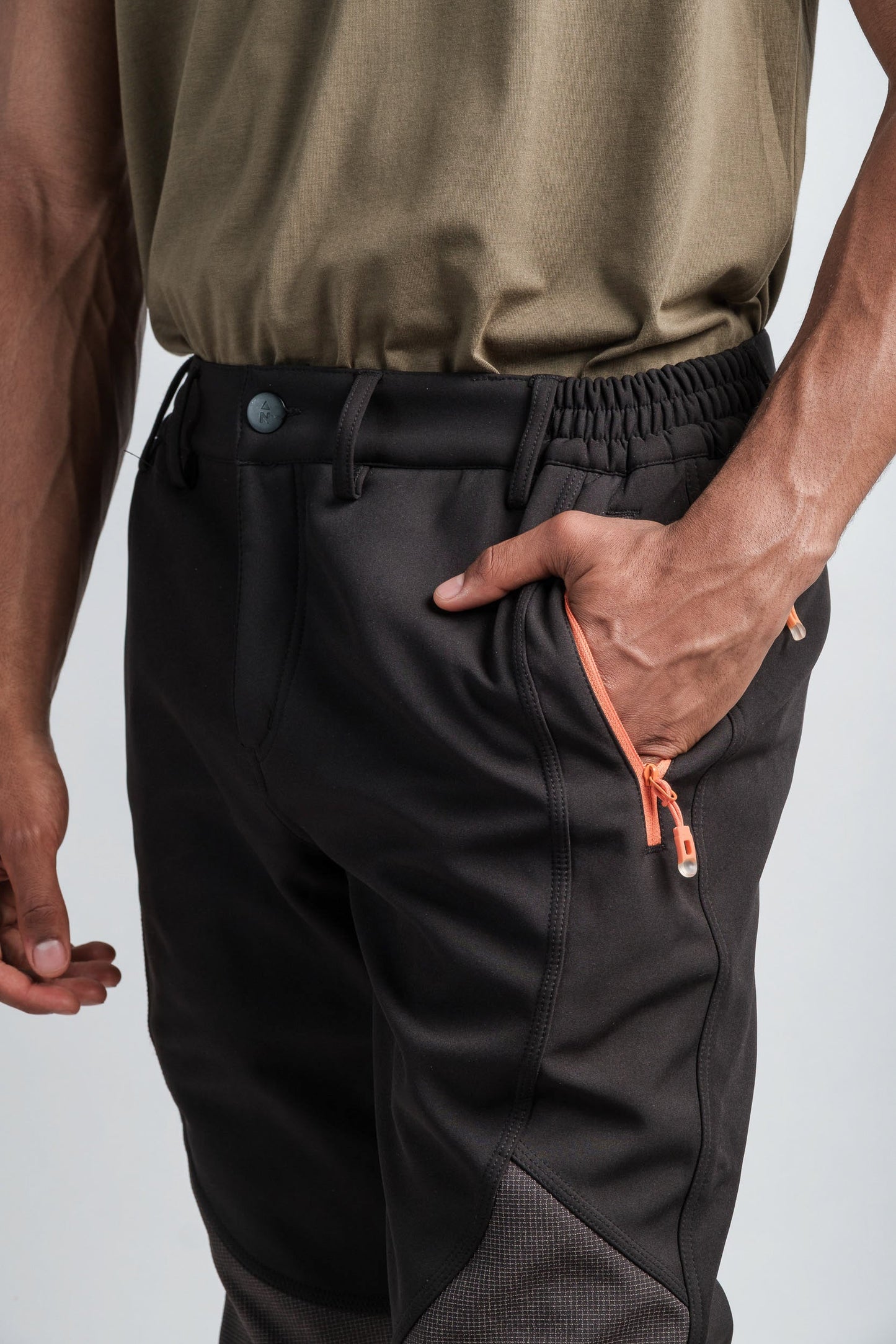 Men's Adventure Water Resistant Pants - Black