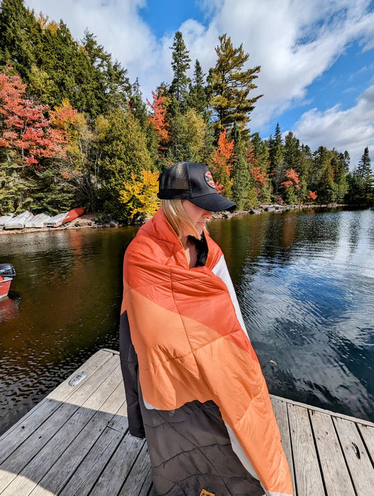 Chilly Moose Tofino Blanket - Peaks