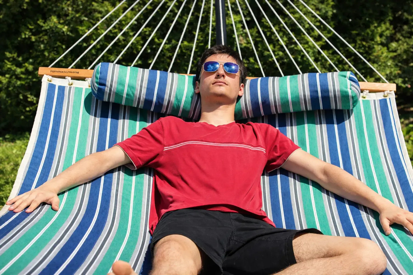 Deluxe Quilted Hammock with 3-Beam Stand