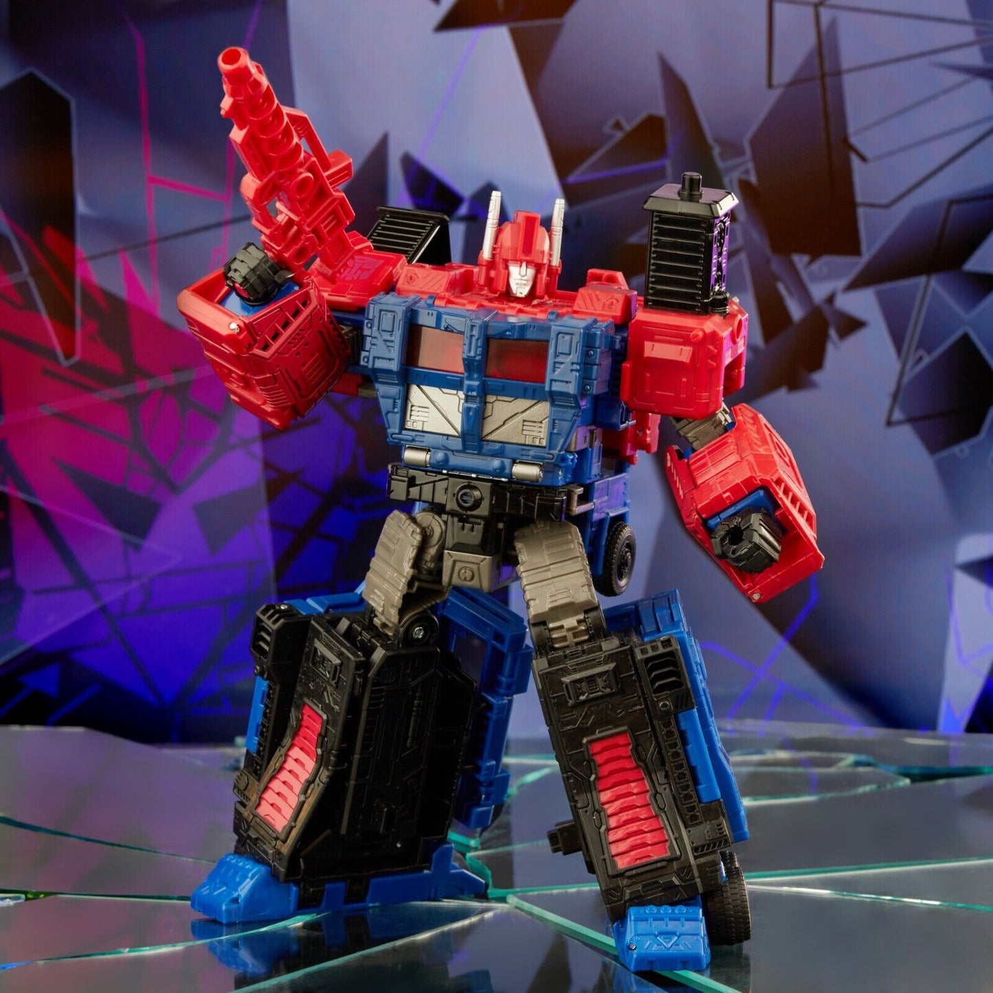Hasbro - Transformers Generations Shattered Glass - Ultra Magnus - Exclusive