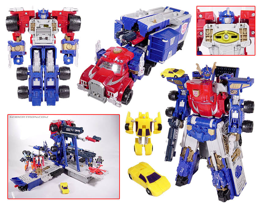 Armada Super Class: Optimus Prime with Sparkplug