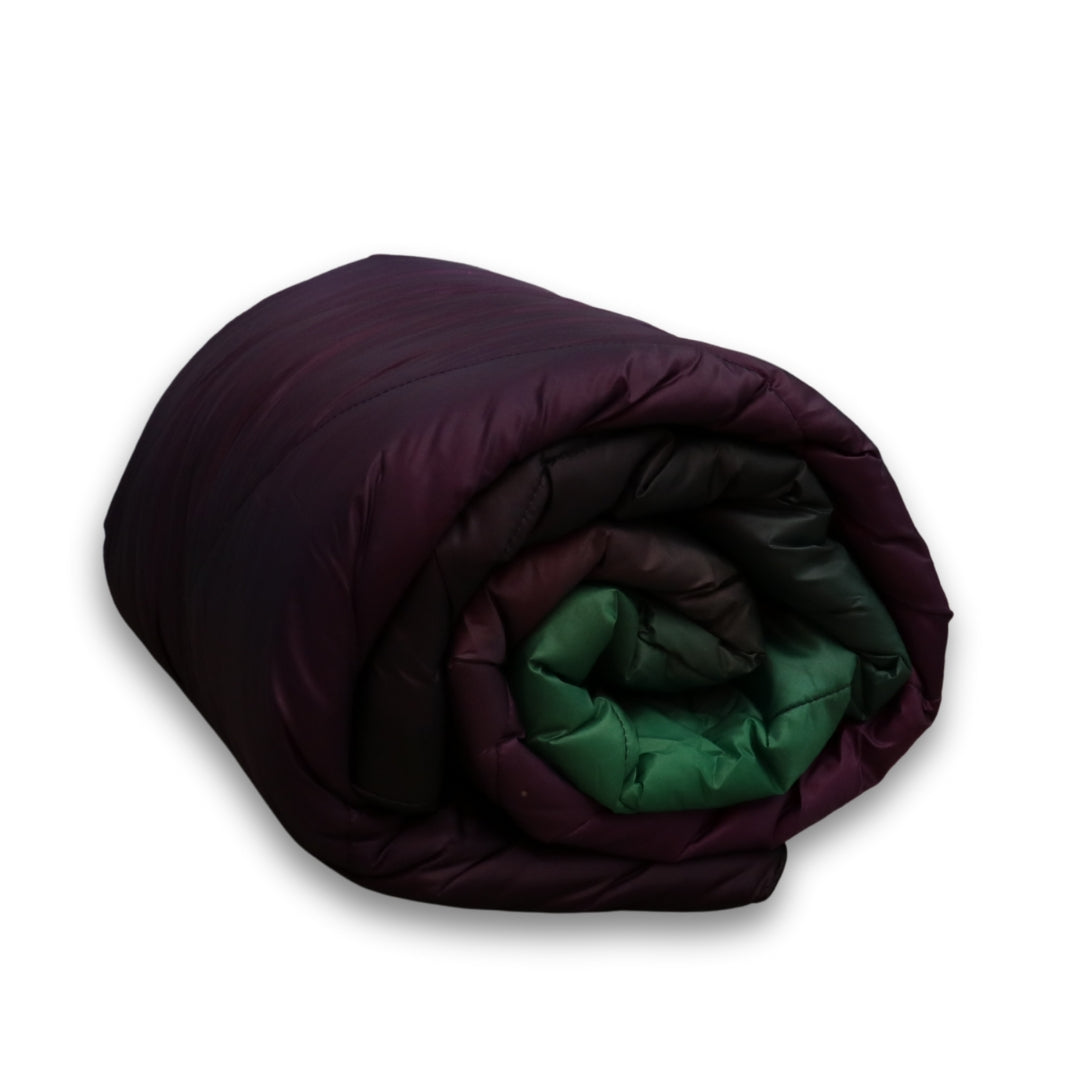 https://cdn.shopify.com/s/files/1/0089/6217/9169/files/TOFINOBLANKET-AURORA4.jpg?v=1751995737
