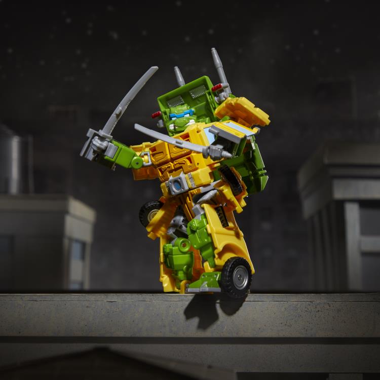 Transformers Collaborative Teenage Mutant Ninja Turtles x Transformers Party Wallop