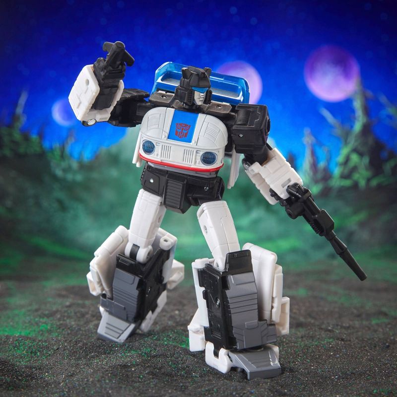 Transformers Legacy Evolution Buzzworthy Bumblee Origin Autobot Jazz Action Figure - Exclusive