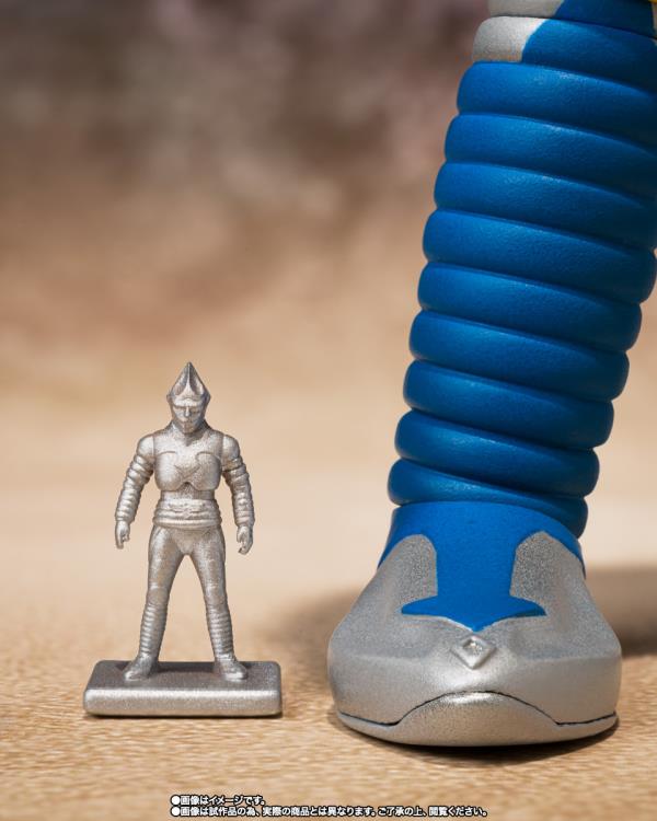 Godzilla vs. Megalon S.H.MonsterArts - Jet Jaguar