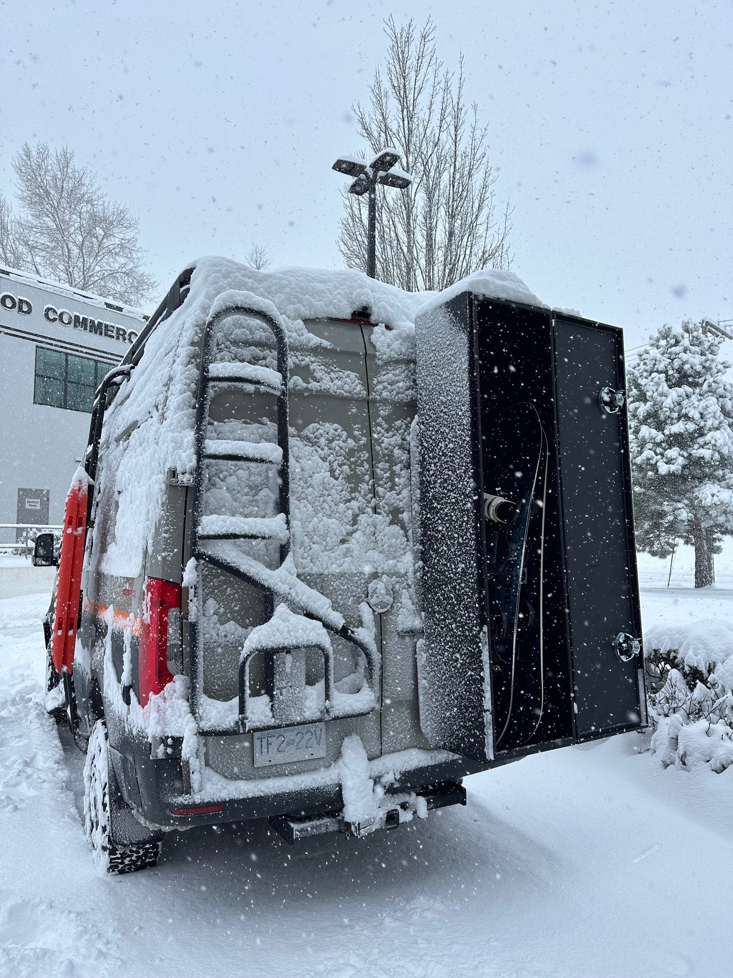 Trenta Aluminum Camper Van Ski & Multisport Storage Box