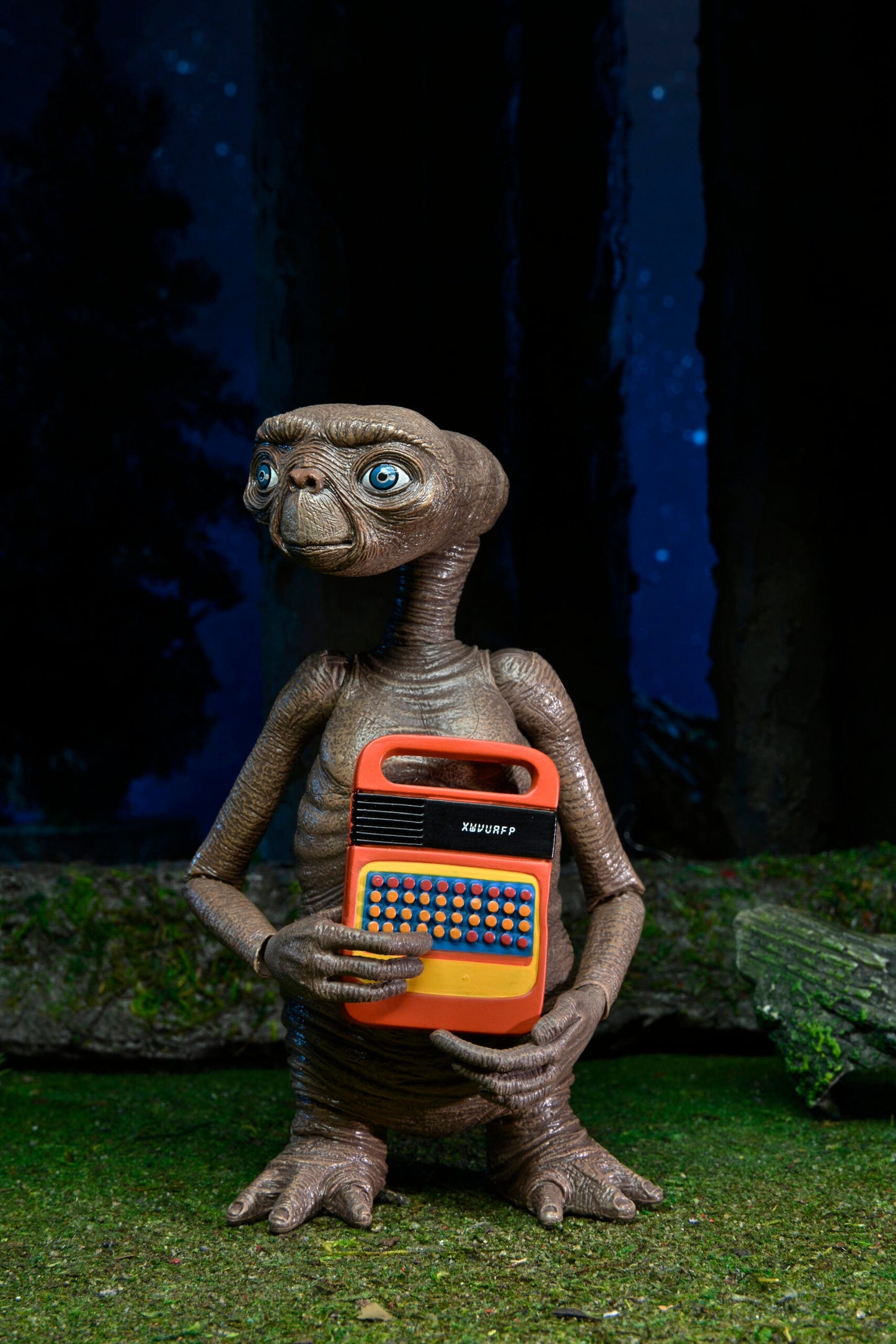NECA 40th Anniversary Ultimate E.T. (substandard packaging)