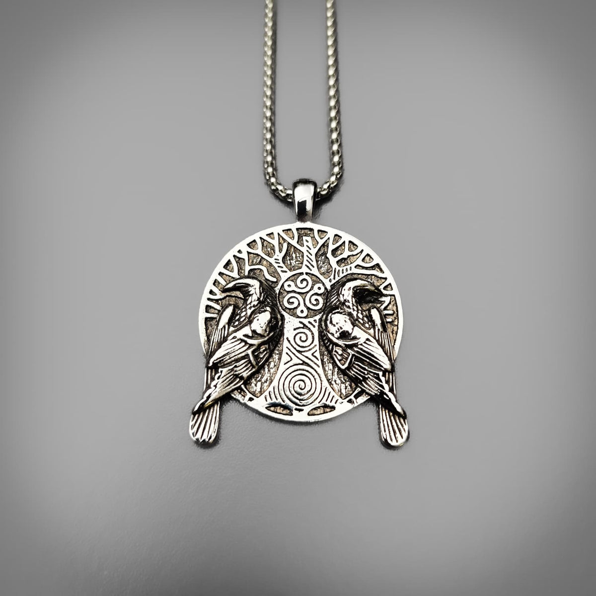 Twin Raven Medallion Necklace 23.6"