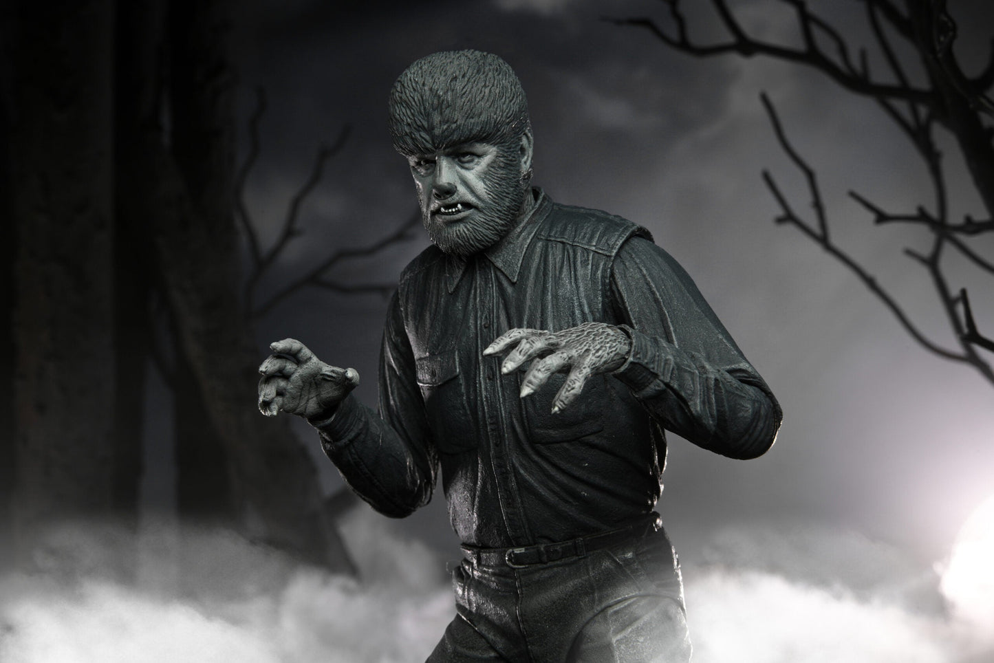 Universal Monsters - Ultimate Wolf Man - Black & White