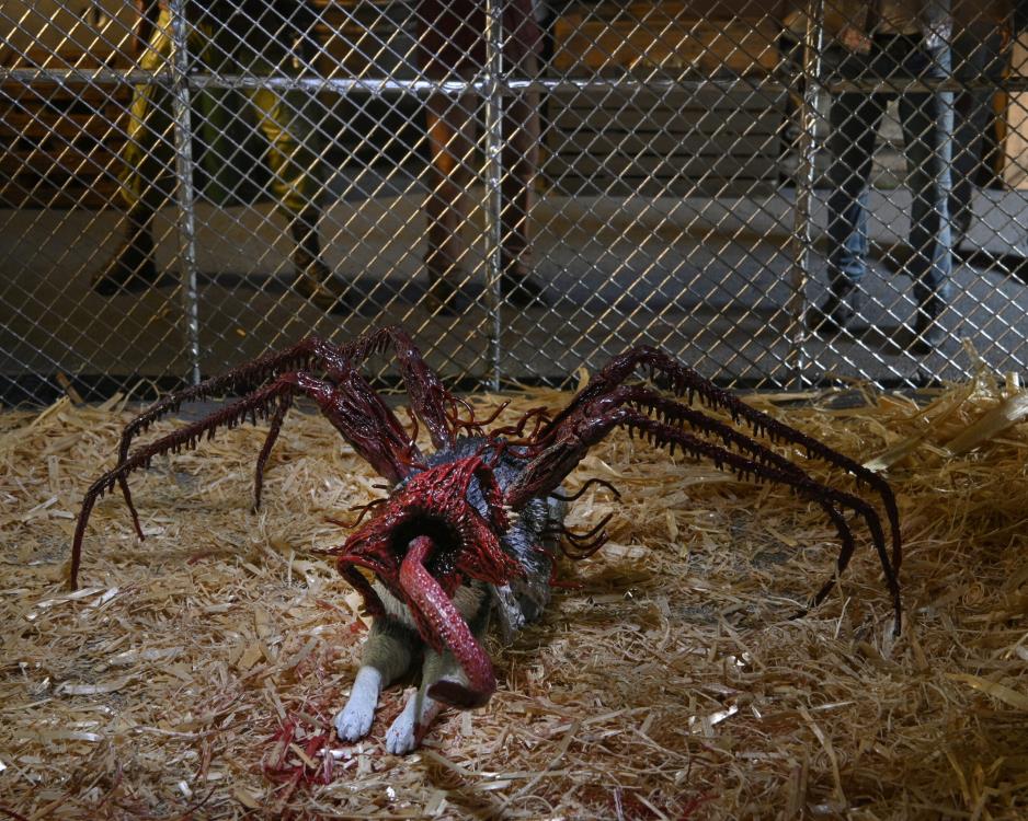 The Thing Ultimate Dog Creature Set