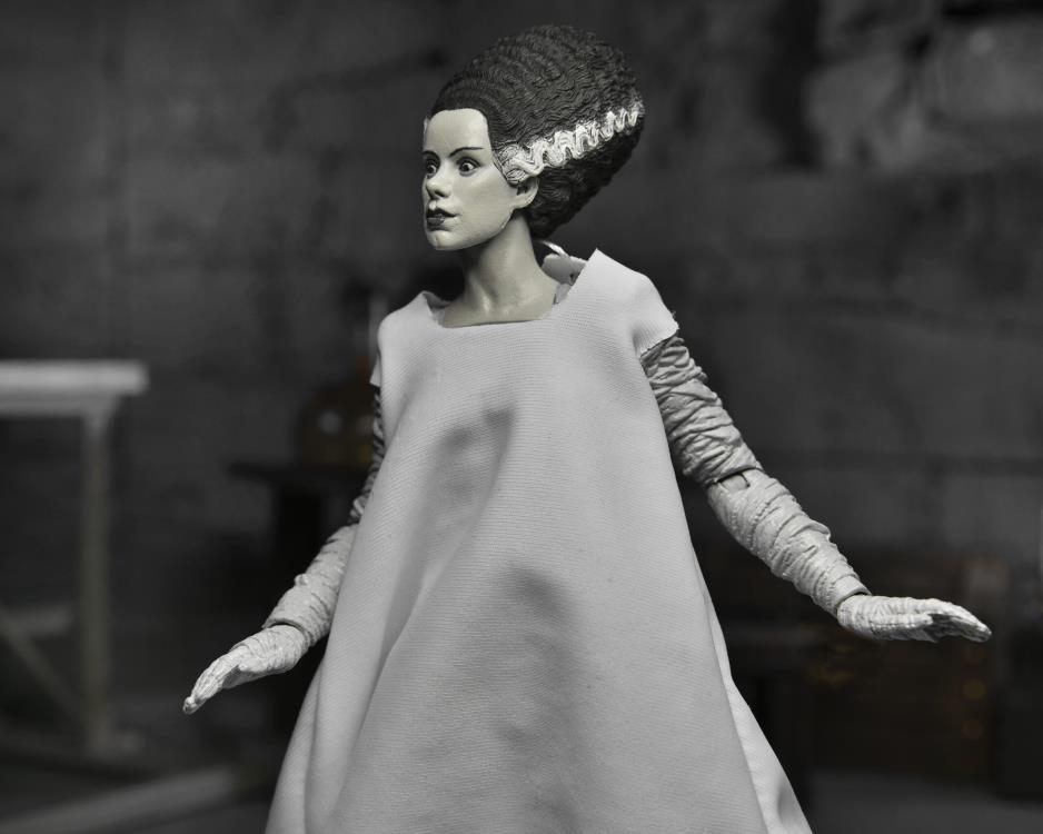 Universal Monsters Ultimate Bride of Frankenstein (Black & White)