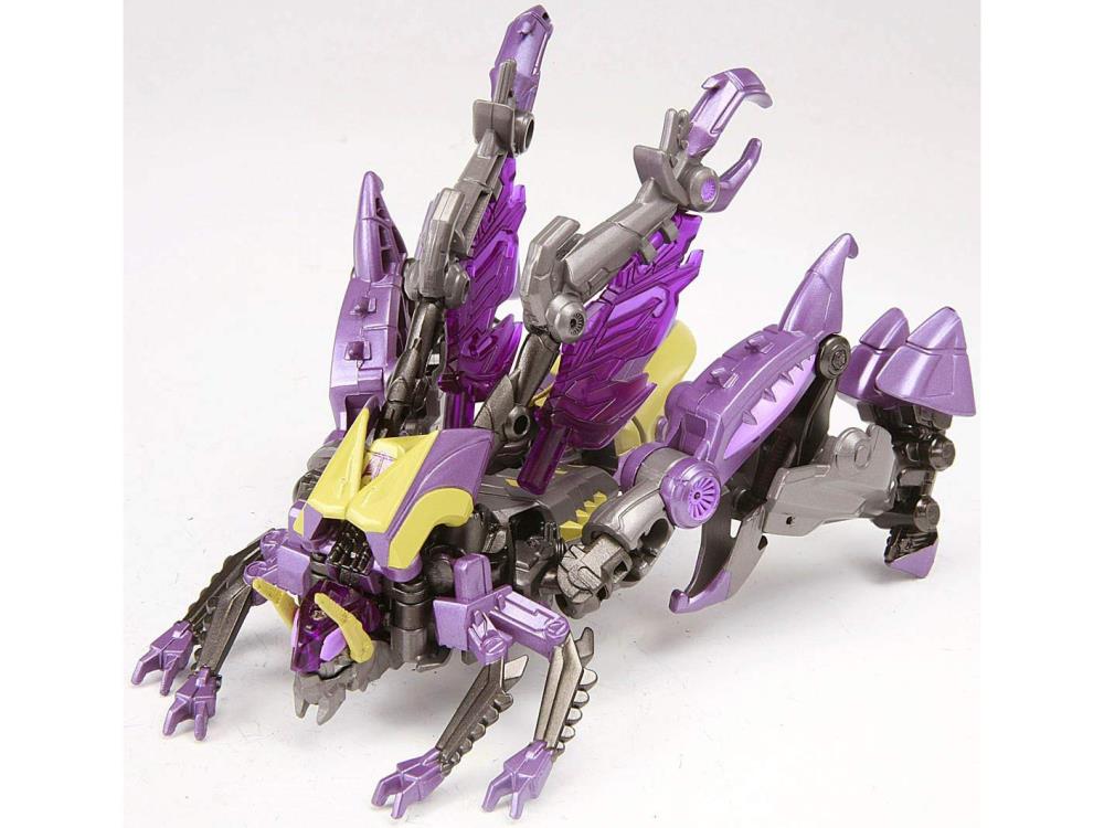 Transformers Generations Fall of Cybertron Kickback Deluxe Action Figure (Sub-par Package)