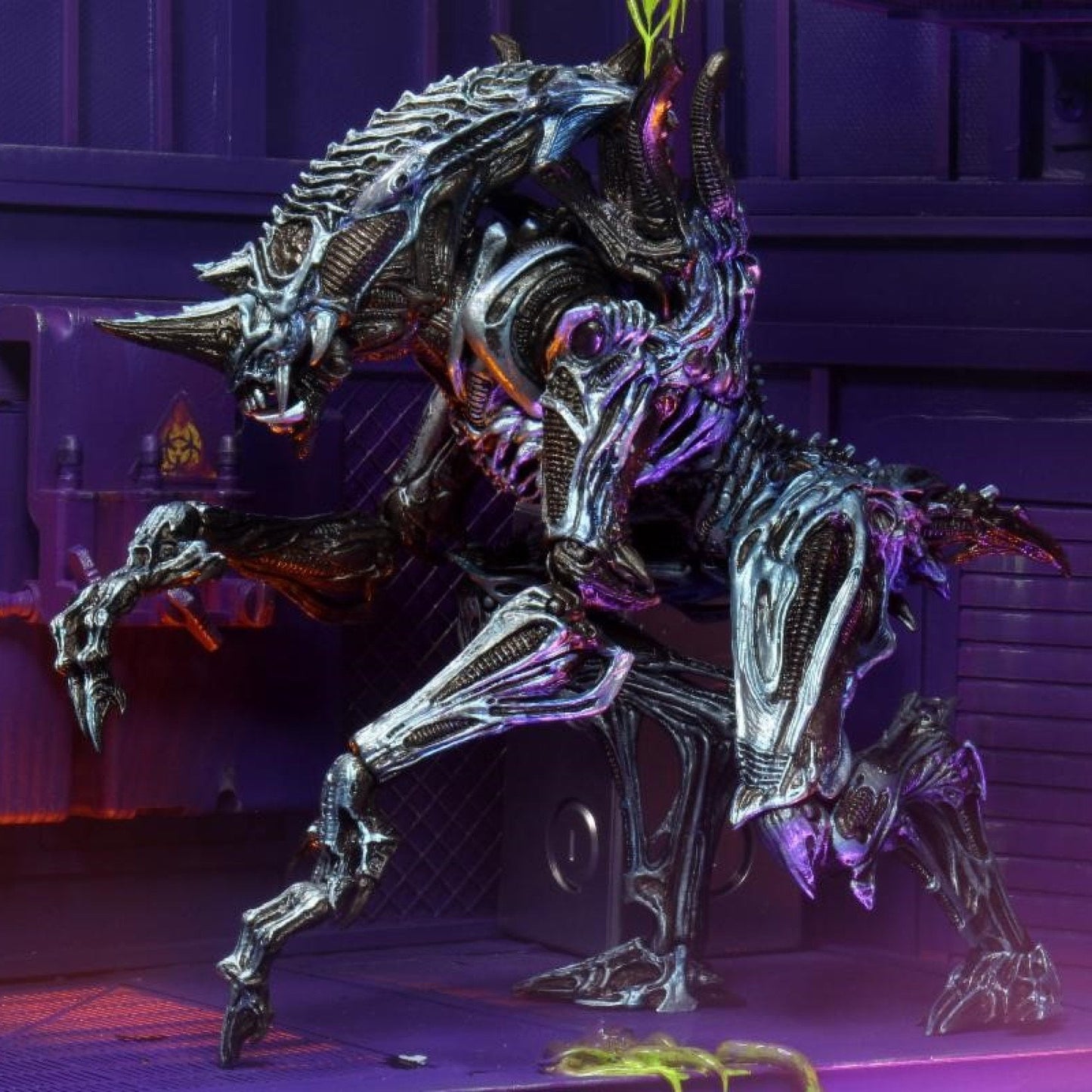 Aliens Ultimate Rhino Alien Figure ( blue/silver)