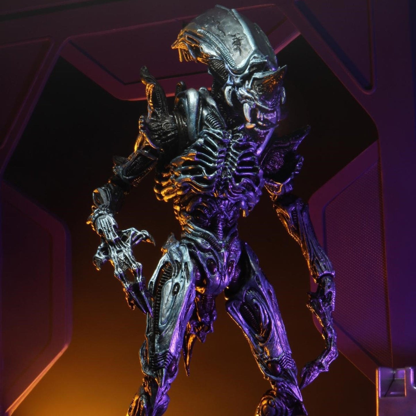 Aliens Ultimate Rhino Alien Figure ( blue/silver)