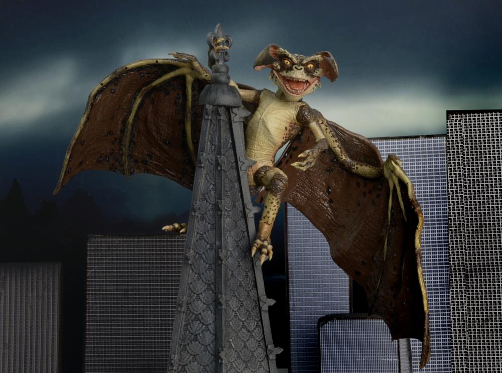 Gremlins 2 Bat Gremlin Deluxe Figure