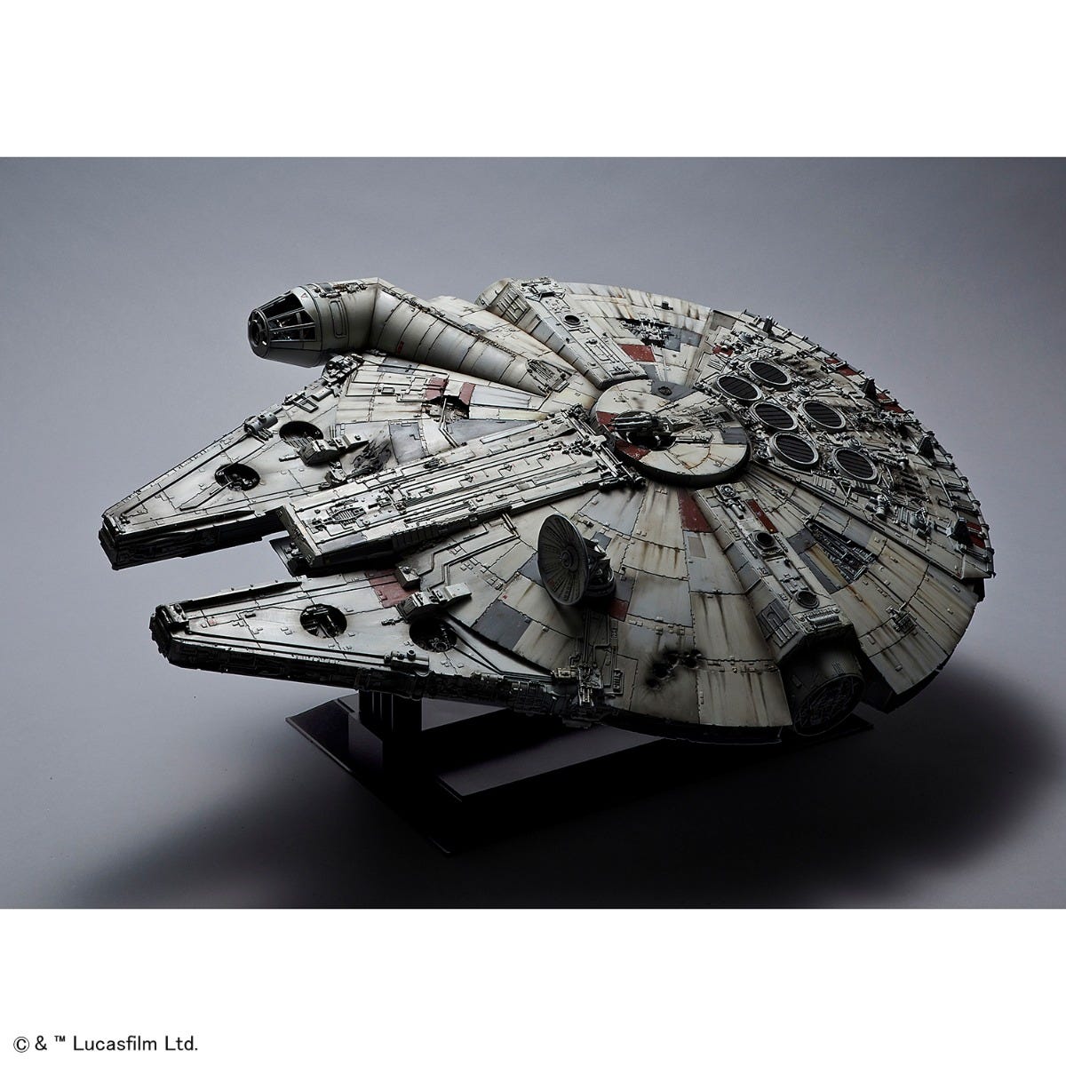 Millennium Falcon (Standard Edition) "Star Wars: A New Hope", Bandai 1/72 Perfect Grade (PG)