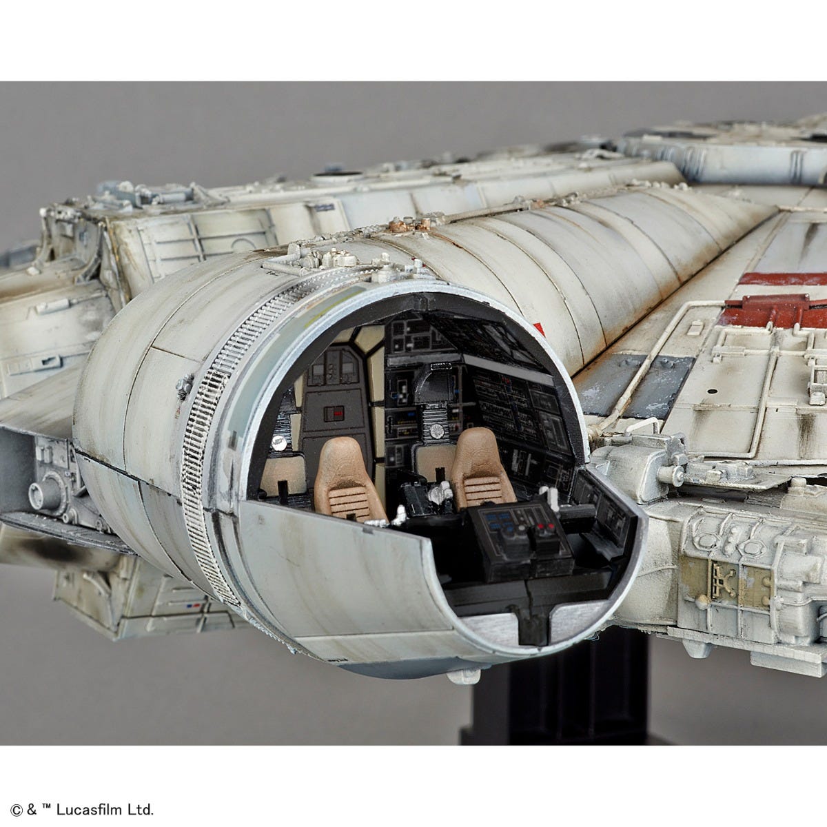 Millennium Falcon (Standard Edition) "Star Wars: A New Hope", Bandai 1/72 Perfect Grade (PG)