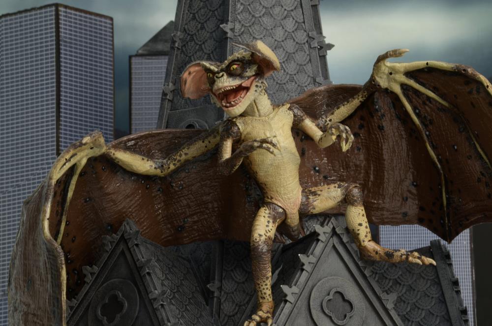 Gremlins 2 Bat Gremlin Deluxe Figure