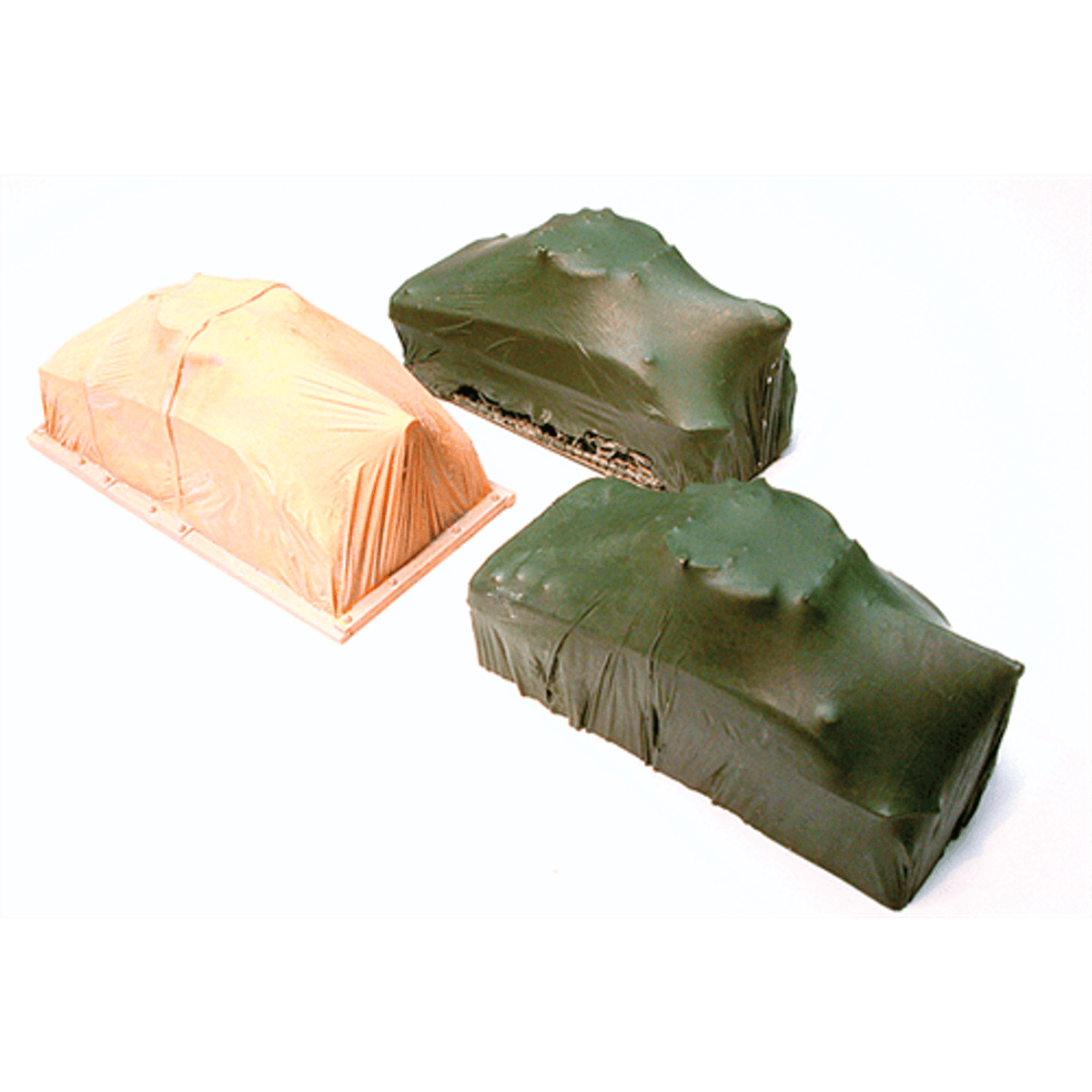 Chooch Enterprises #7256 Covered Army Tanks Load HO scale NIB