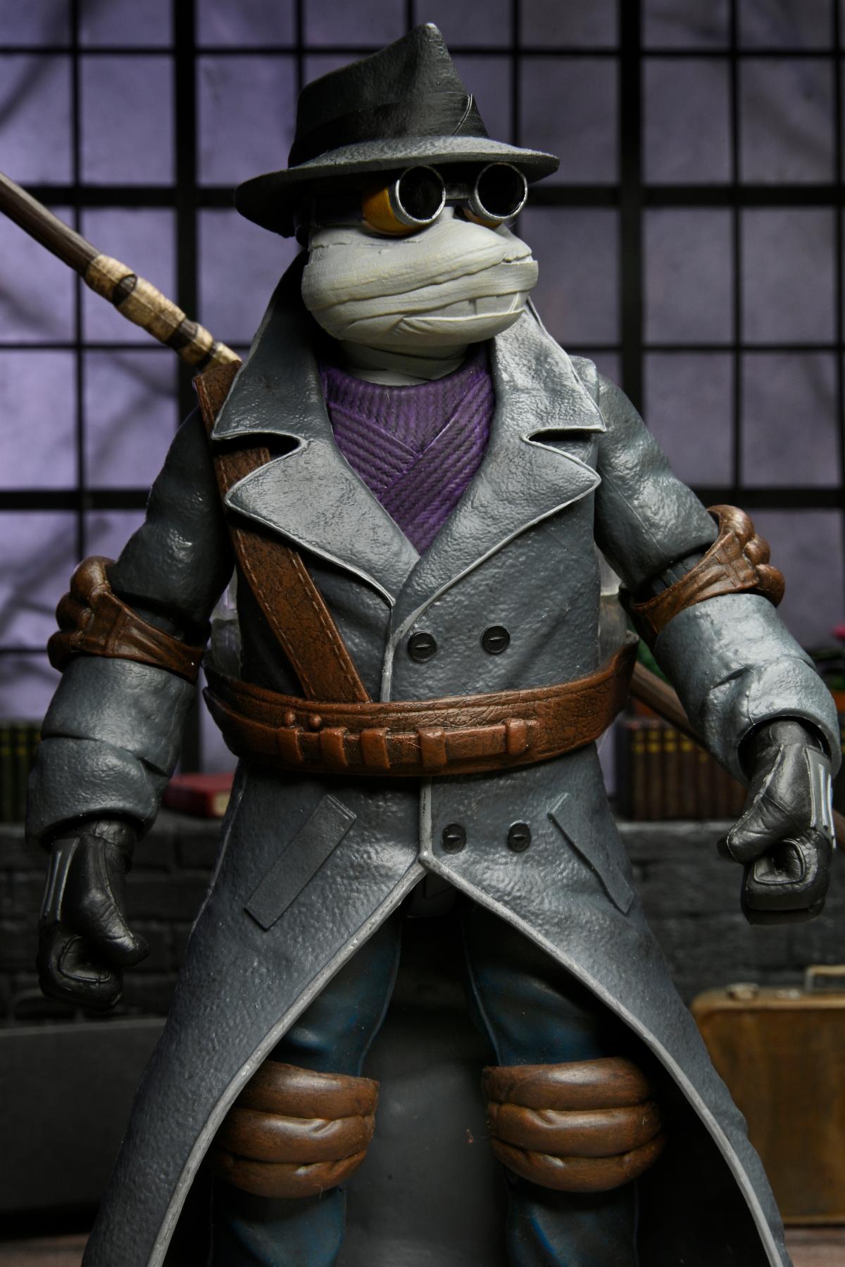 Neca - Universal Monsters x Teenage Mutant Ninja Turtles - Ultimate Donatello as The Invisible Man