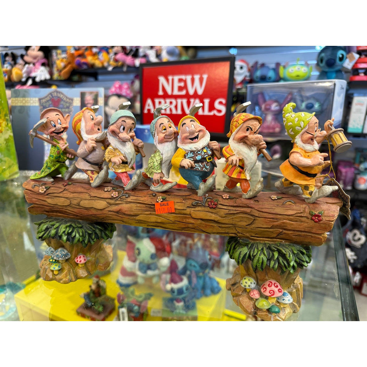 Disney Snow White - Seven Dwarfs "Homeward Bound" Jim Shore - DAMAGED (Crack on Dopey's Neck)