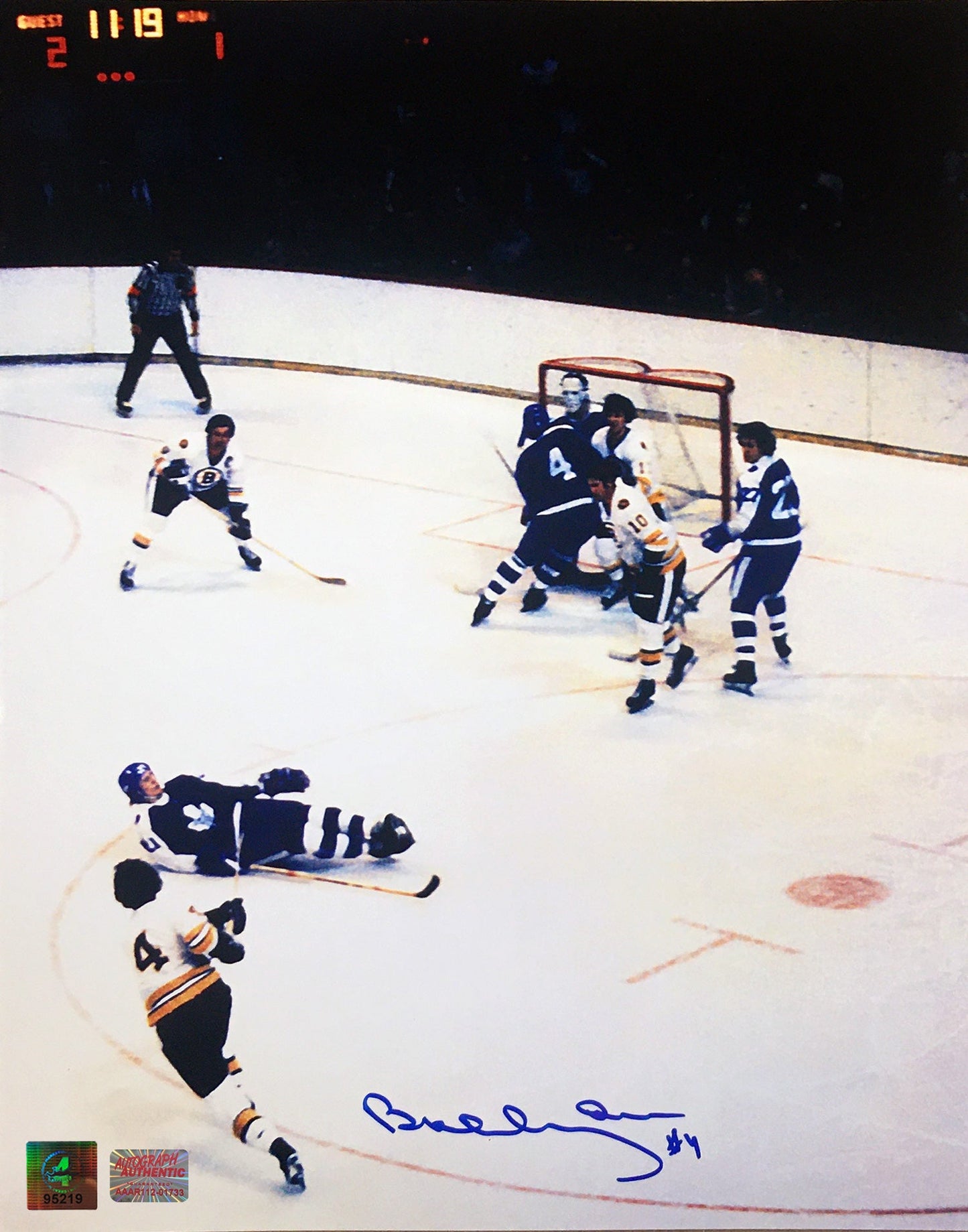 BOBBY ORR SIGNED 11X14 PHOTO - SHOT ON GOAL VS TORONTO - GNR COA (14" BY 11")