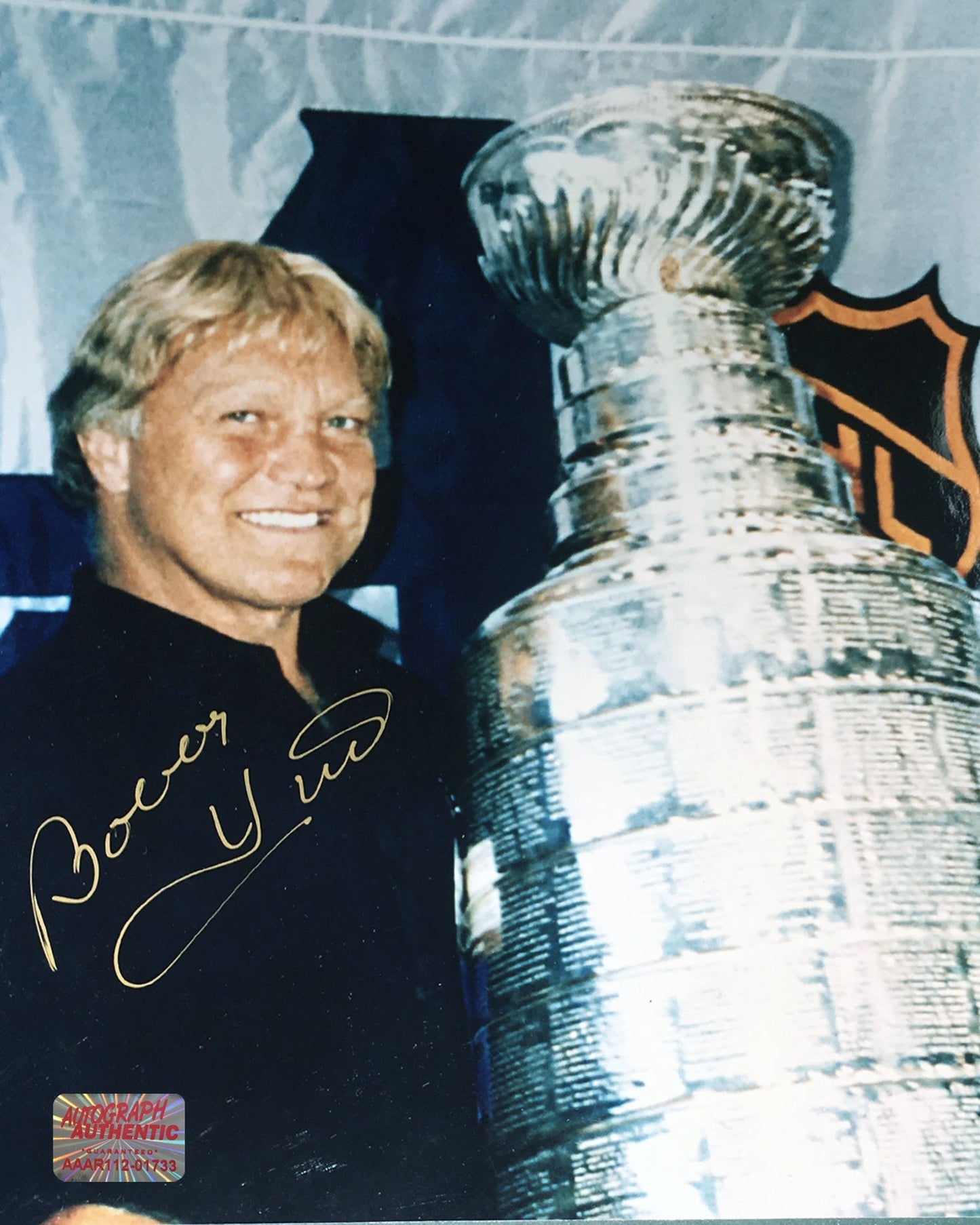 BOBBY HULL AUTOGRAPHED CHAMPIONSHIP CUP 8" X 10"COLOUR PHOTOGRAPH – CHICAGO BLACKHAWKS NHL SIGNED COLLECTIBLE (8" X 10")