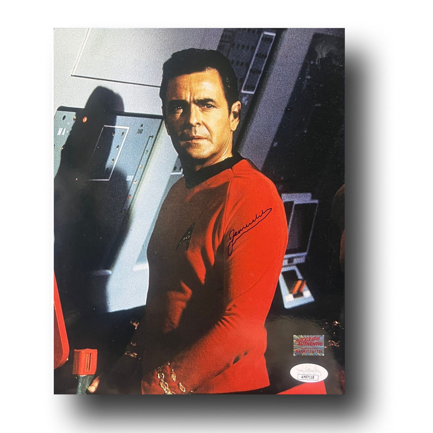 JAMES DOOHAN AUTOGRAPHED  PHOTO - MONTGOMERY SCOTT 8X10 SIGNED 8X10 PHOTO COLLECTIBLE DISPLAY