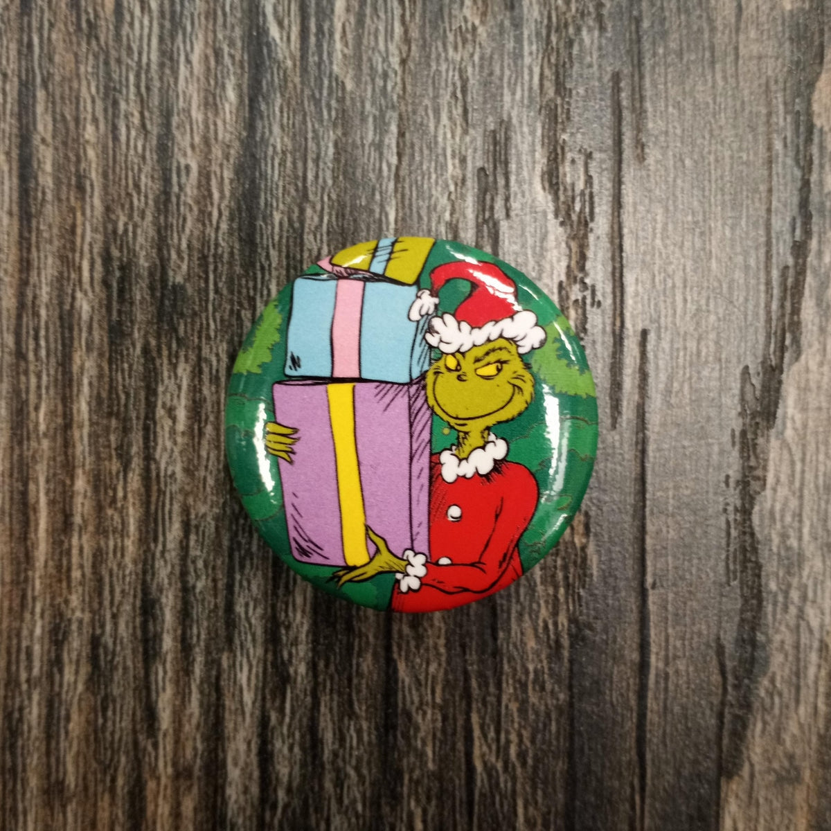 Grinch Bucket O Buttons