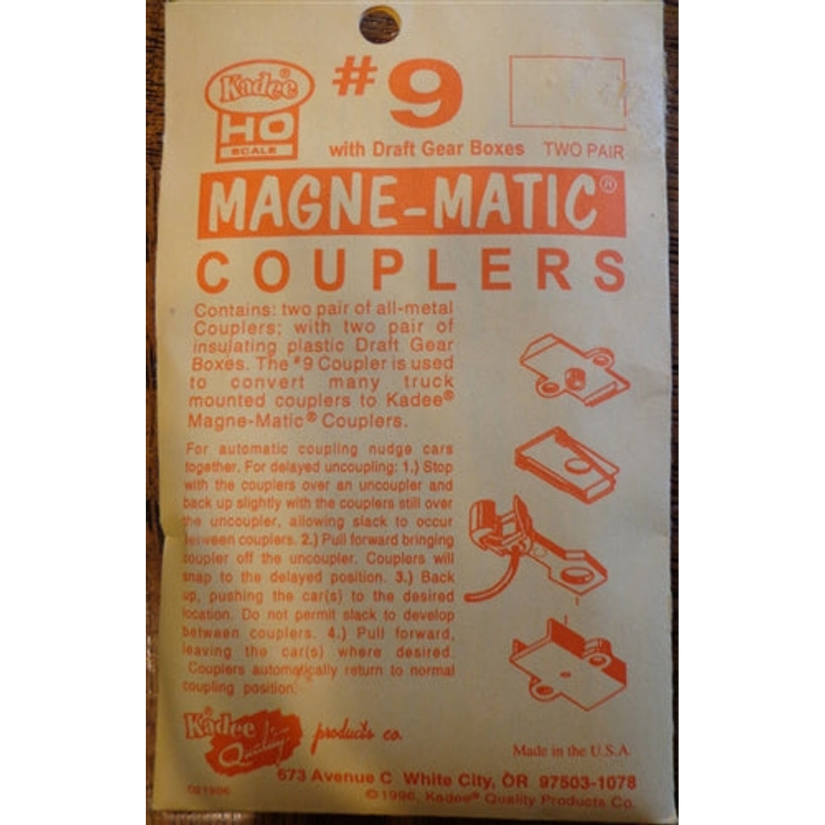 Kadee #9 HO Magne-Matic Metal Coupler Medium 9/32" Centerset Shank w/#232 Draft Gear Boxes 2 Pair