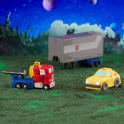 Transformers Legacy Evolution Core Class Optimus Prime & Bumblebee - Exclusive